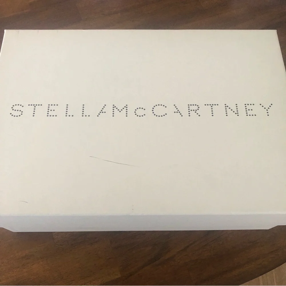 Stella McCartney details care